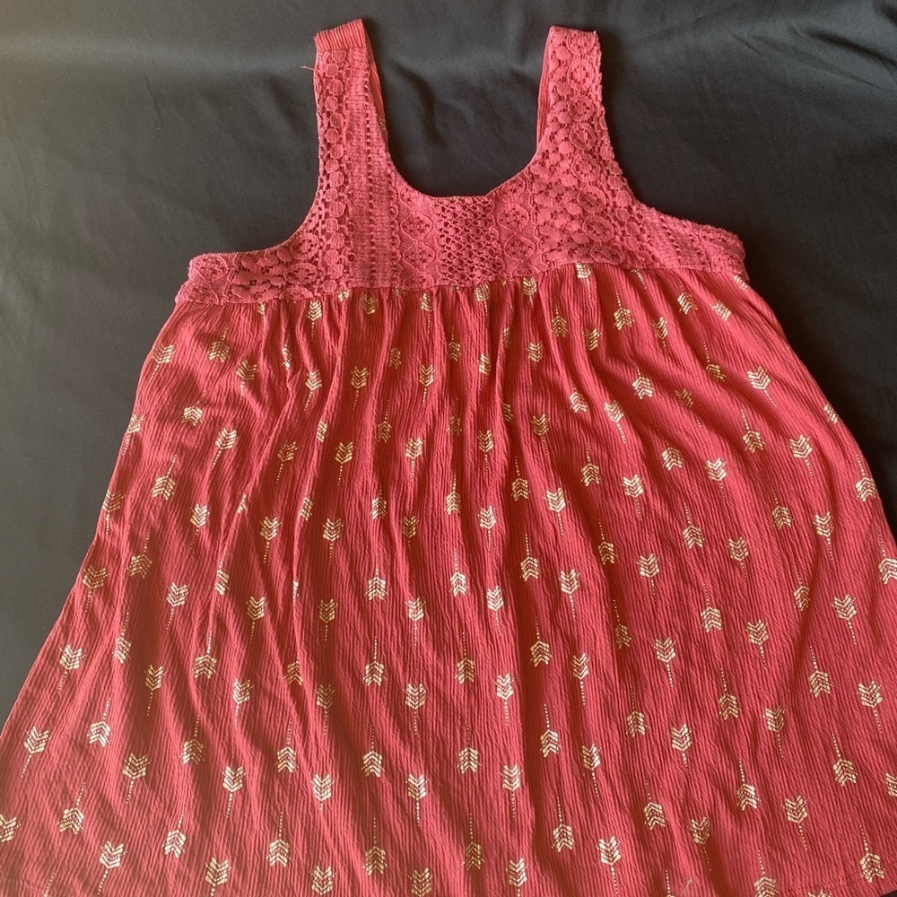 Maurices Boho Crochet Tank Dress Medium Coral Gold Arrow Print